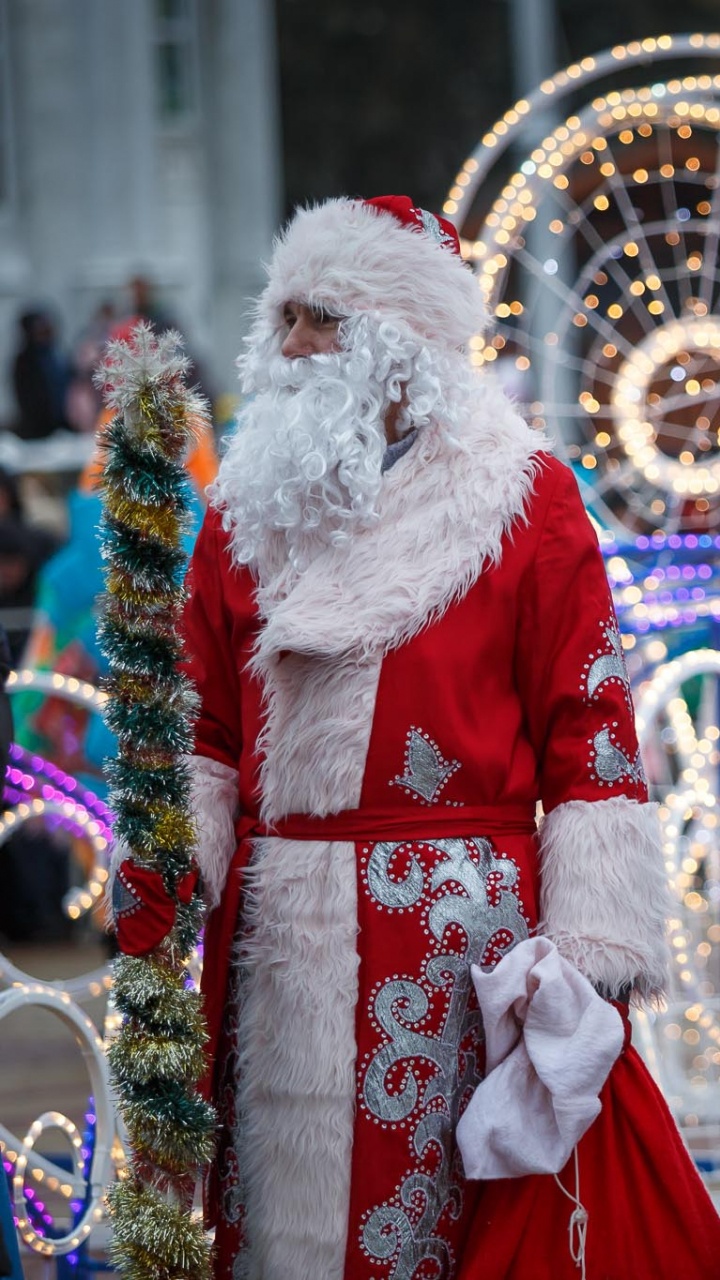 Tradition, Ded Moroz, Santa Claus, Carnival, Décoration de Noël. Wallpaper in 720x1280 Resolution