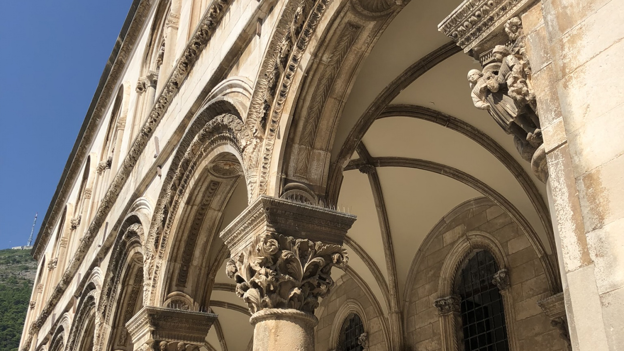 Der Hof Des Prinzen in Dubrovnik, Rektorpalast, Klassische Architektur, Triumphbogen, Historic Site. Wallpaper in 1280x720 Resolution