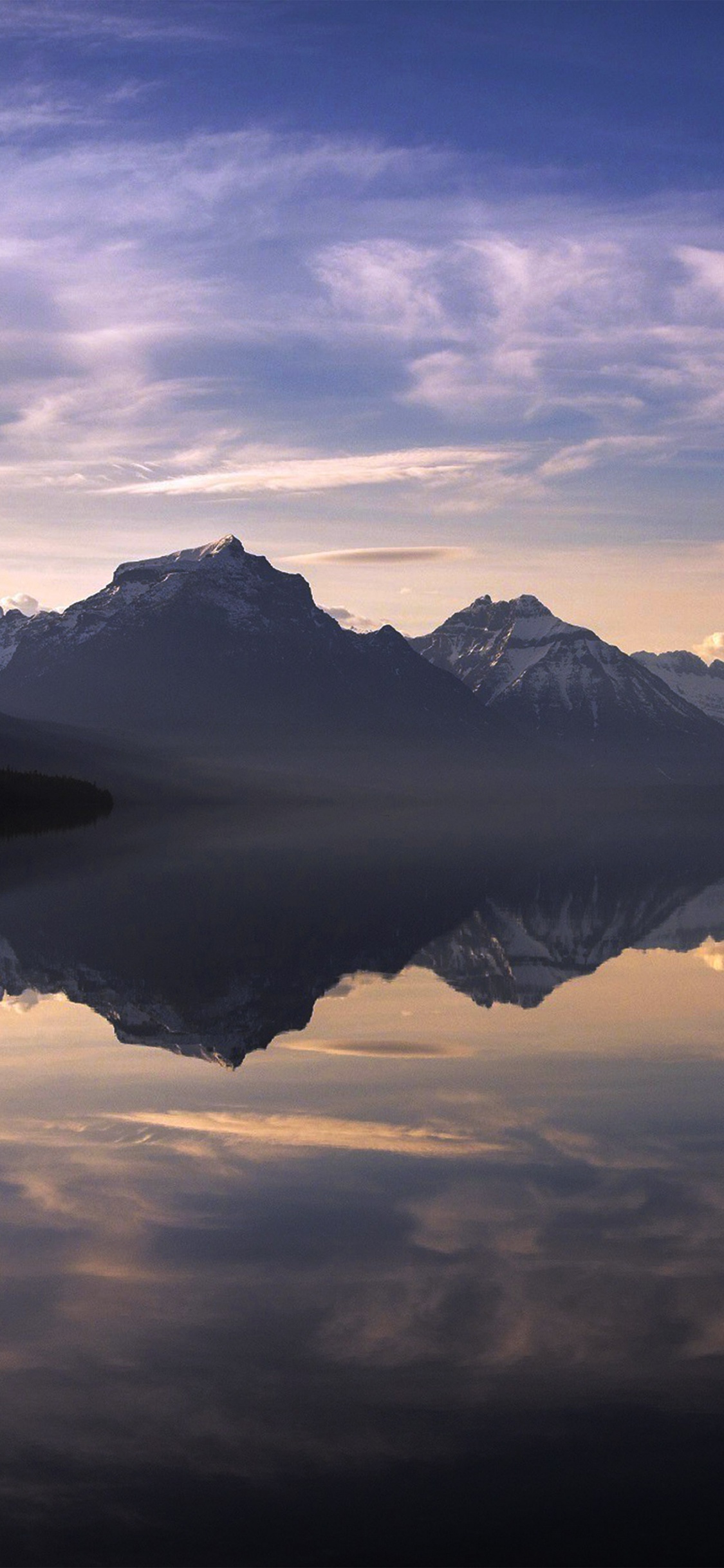 Apple, 32 Go, Wifi, ICloud, Eau. Wallpaper in 1125x2436 Resolution