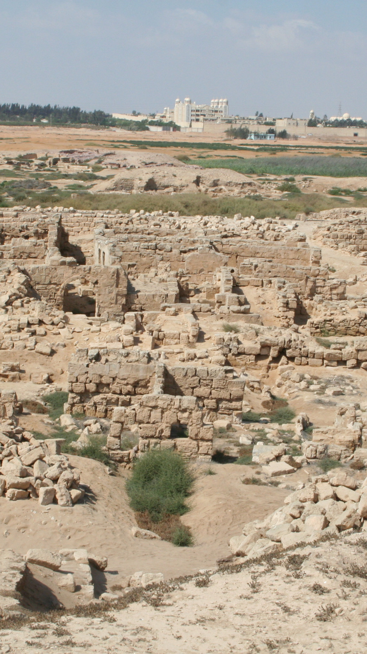 Tagsüber Braune Felsformation. Wallpaper in 750x1334 Resolution