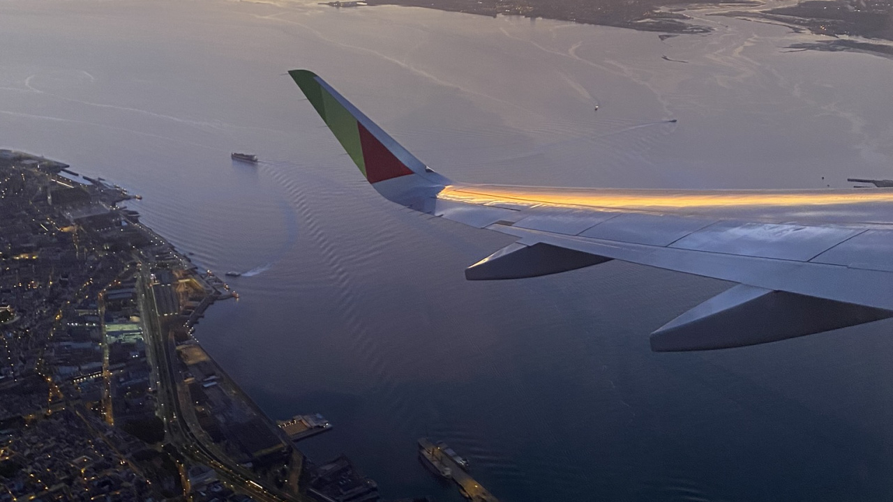 Vol, Avion, Airliner, Aviation, Air Voyage. Wallpaper in 1280x720 Resolution