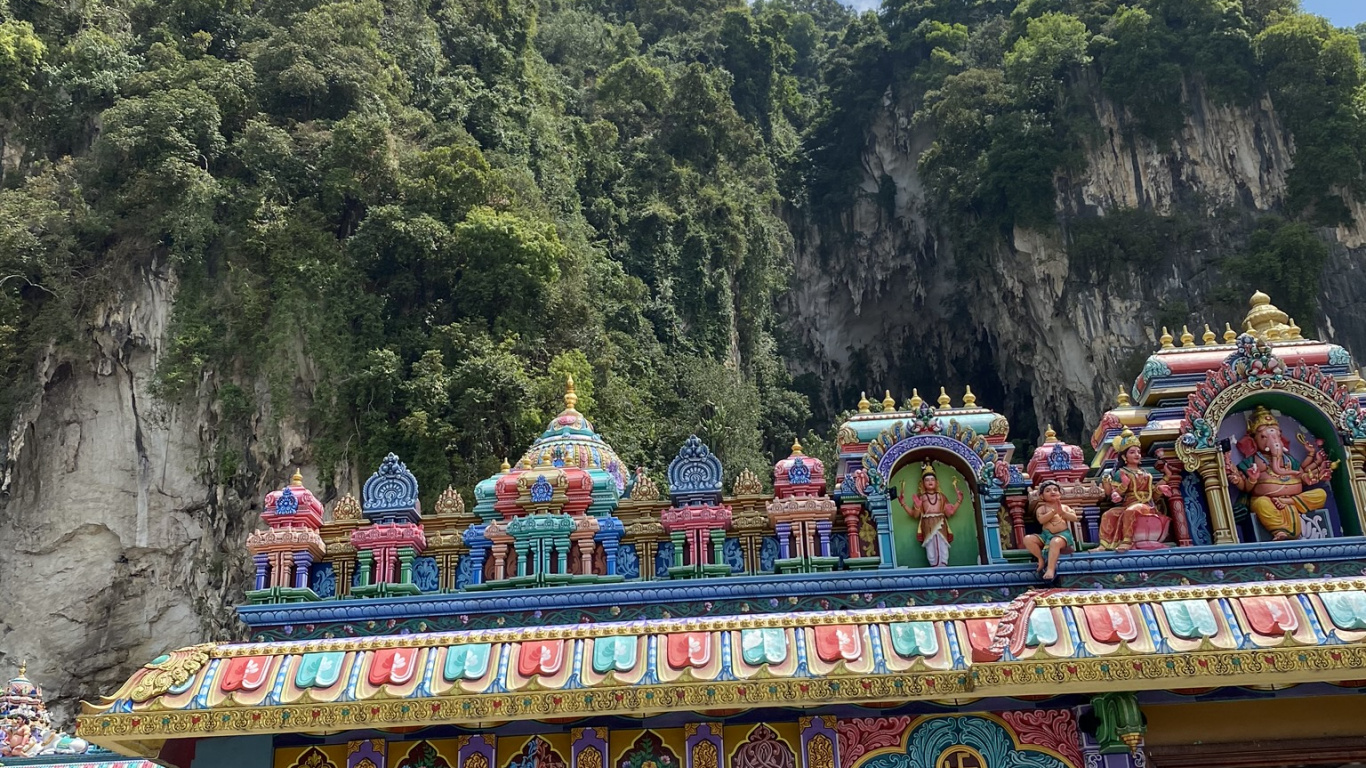 Batu Caves, Tourist Attraction, Tourism, Place of Worship, Holy Places. Wallpaper in 1366x768 Resolution