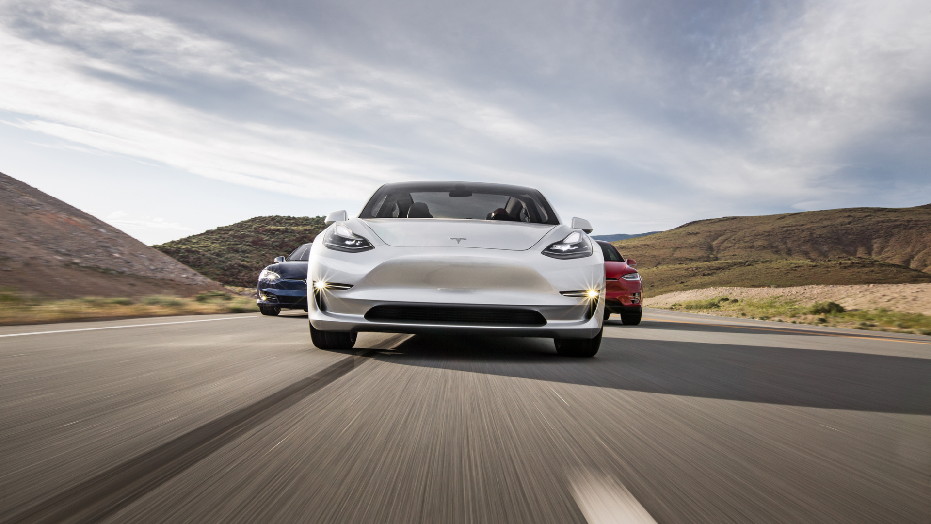 Weißer Bmw m 3 Tagsüber Unterwegs. Wallpaper in 1920x1080 Resolution