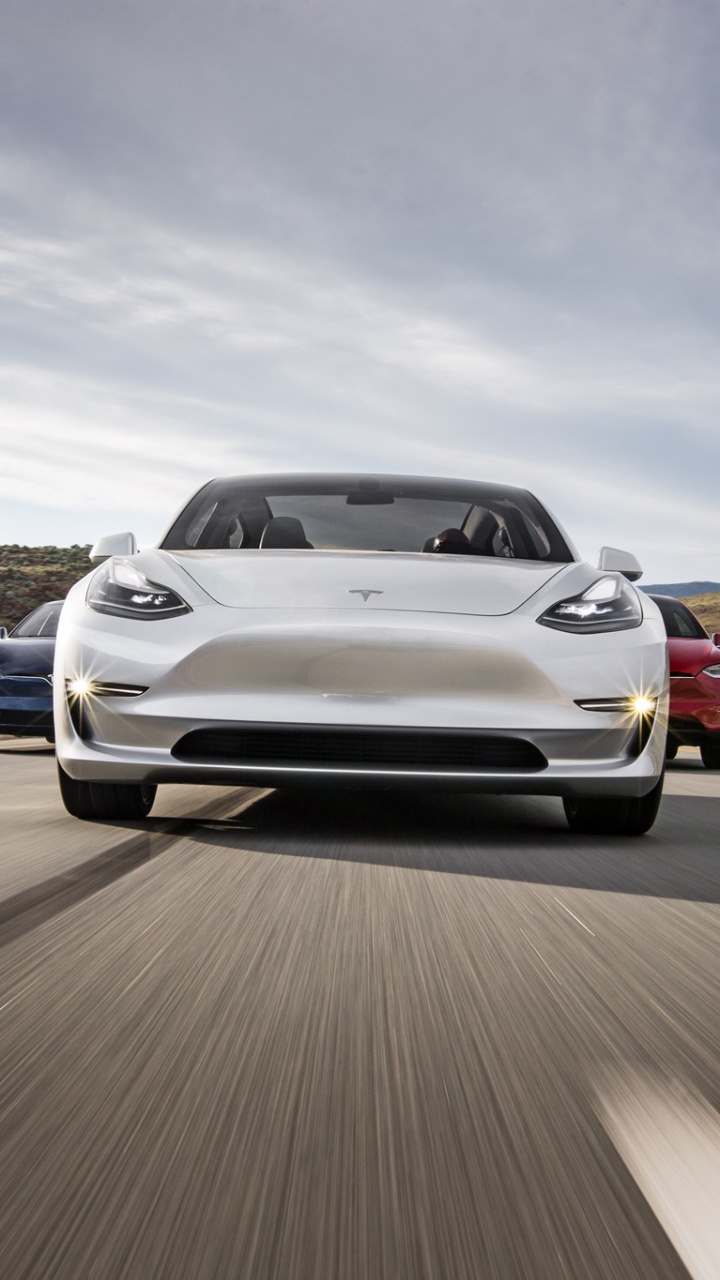 White Bmw m 3 on Road During Daytime. Wallpaper in 720x1280 Resolution