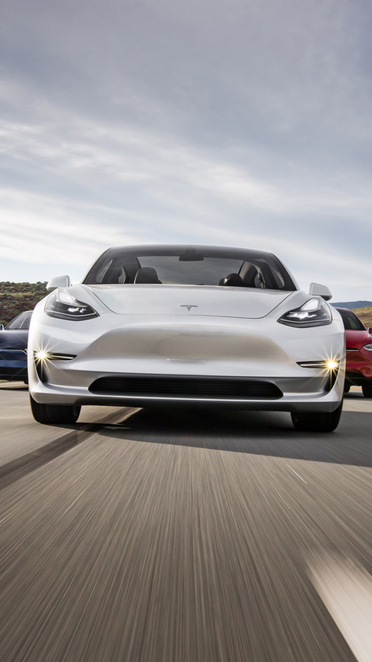 White Bmw m 3 on Road During Daytime. Wallpaper in 750x1334 Resolution