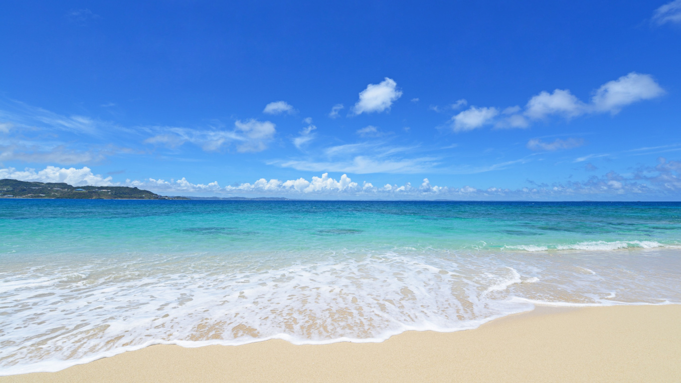 Sea Waves Crashing on Shore During Daytime. Wallpaper in 1366x768 Resolution
