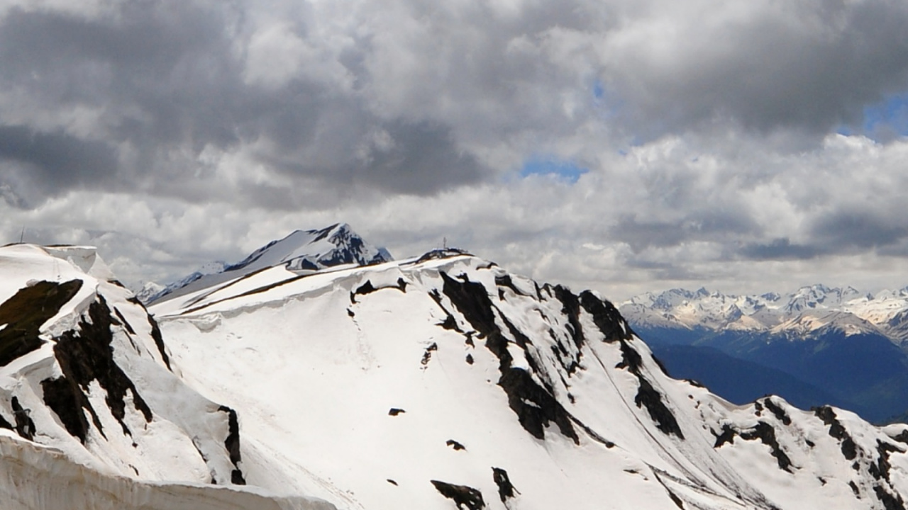 Les Reliefs Montagneux, Neige, Gamme de Montagne, Alpes, Hiver. Wallpaper in 1280x720 Resolution