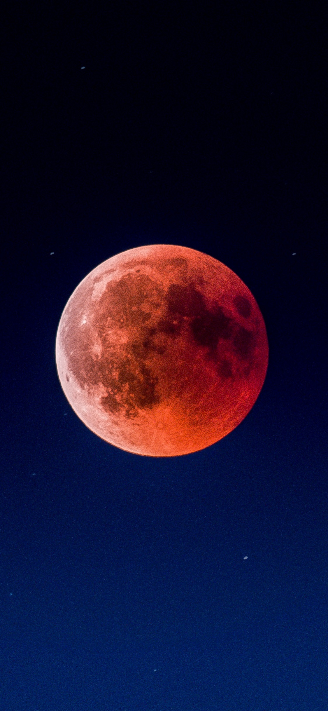 Luna Llena en el Cielo. Wallpaper in 1125x2436 Resolution