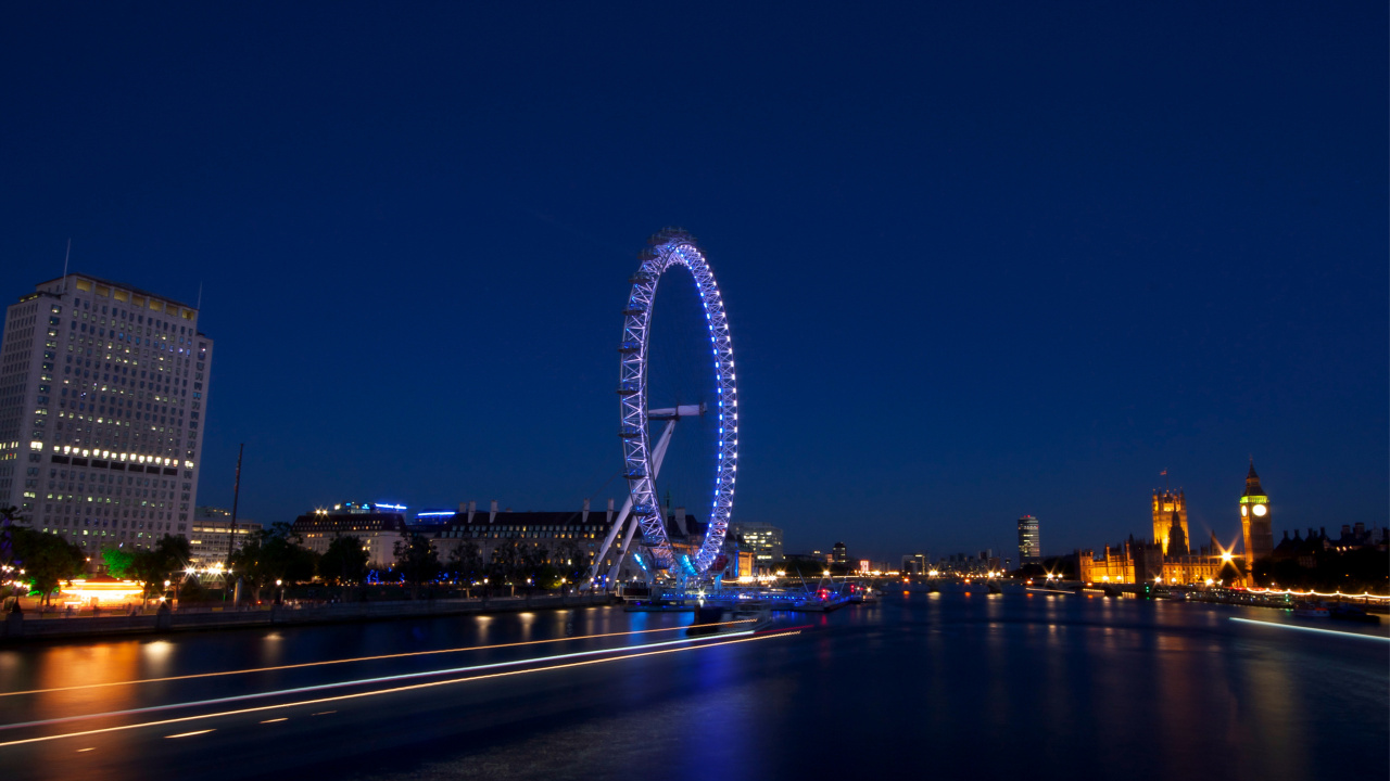 Ferris Wheel Near Body of Water During Night Time. Wallpaper in 1280x720 Resolution