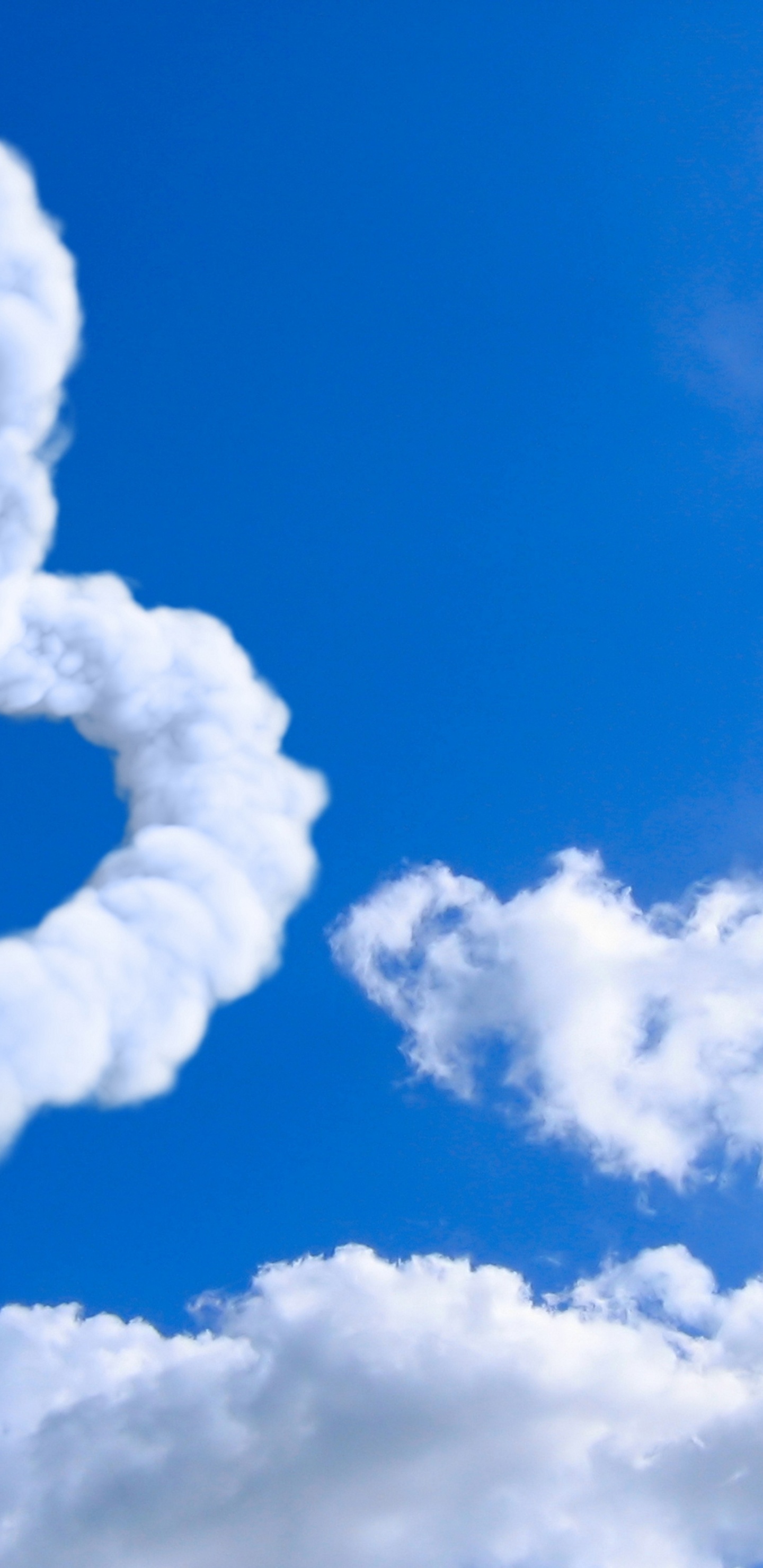 Nuages Blancs et Ciel Bleu Pendant la Journée. Wallpaper in 1440x2960 Resolution