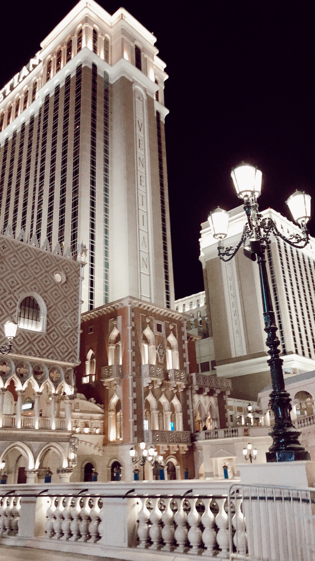 Vegas, Las Vegas Venecianas, el Palazzo en el Resort Veneciano, Arquitectura, Fachada. Wallpaper in 1080x1920 Resolution