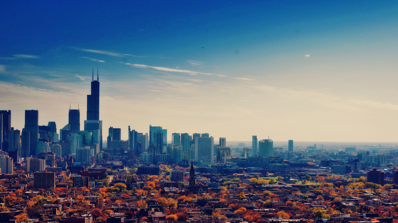 Skyline Der Stadt Unter Blauem Himmel Tagsüber. Wallpaper in 1280x720 Resolution