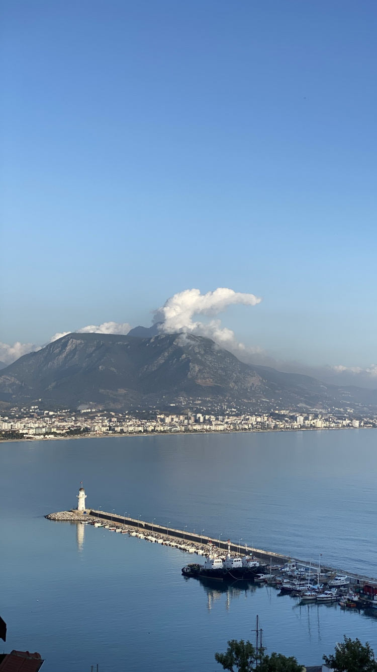 Alanya Castle-Ikale, Wasser, Cloud, Hochland, See. Wallpaper in 750x1334 Resolution