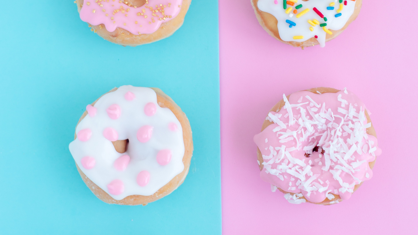 Donut, Dessert, Beignets Étoile Bleue, Sprinkles, Beignet Vaudou. Wallpaper in 1366x768 Resolution