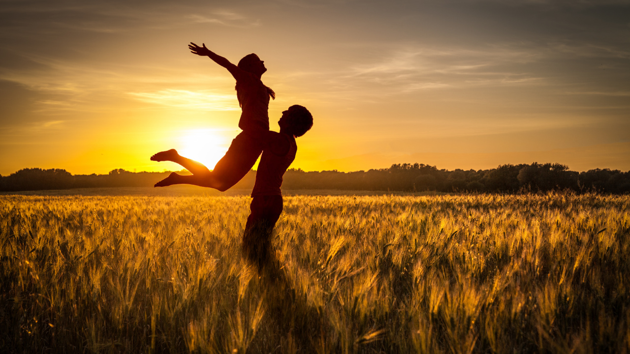 People in Nature, Happy, Field, Backlighting, Yellow. Wallpaper in 1280x720 Resolution