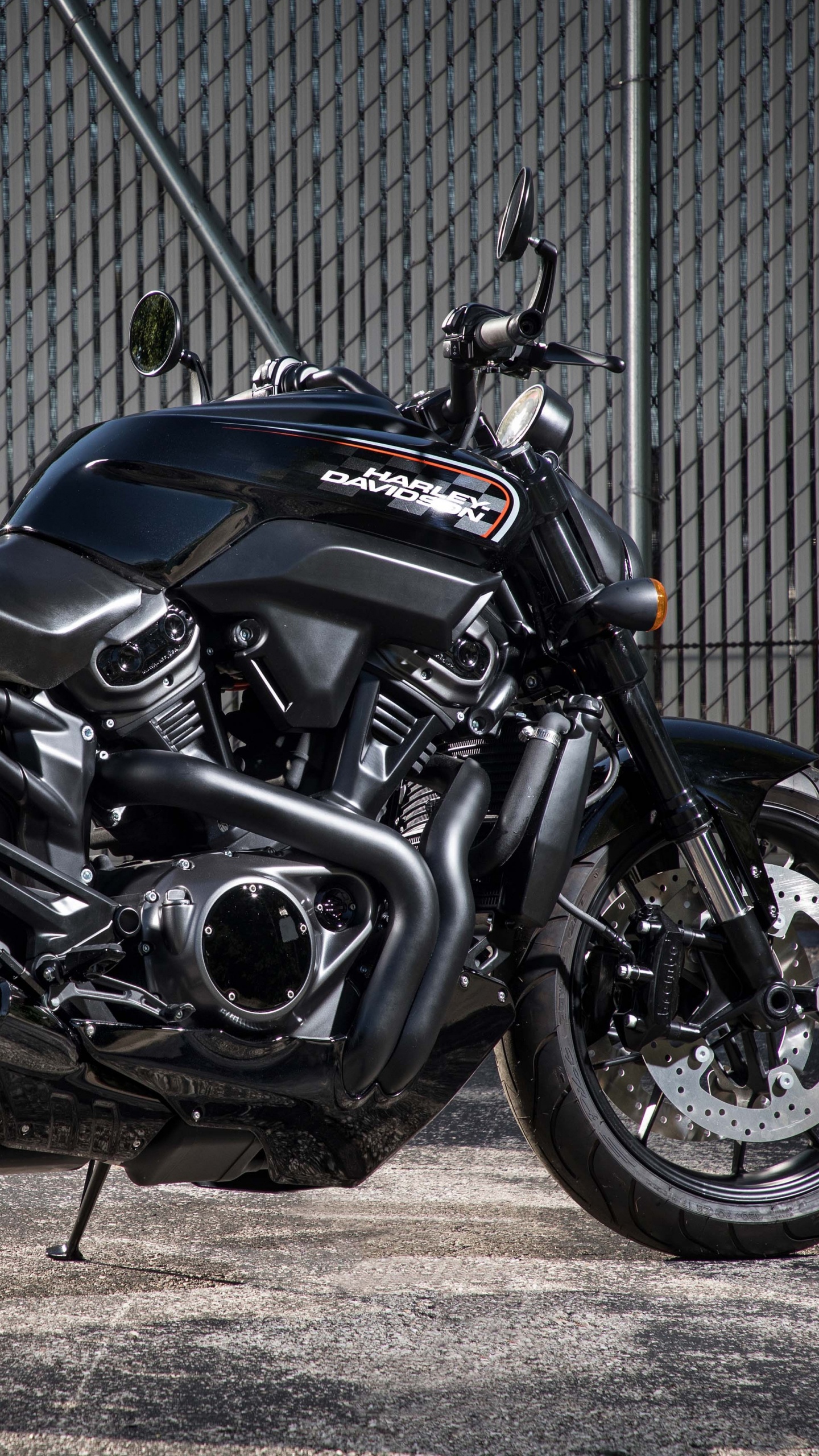 Black and Blue Sports Bike. Wallpaper in 1440x2560 Resolution