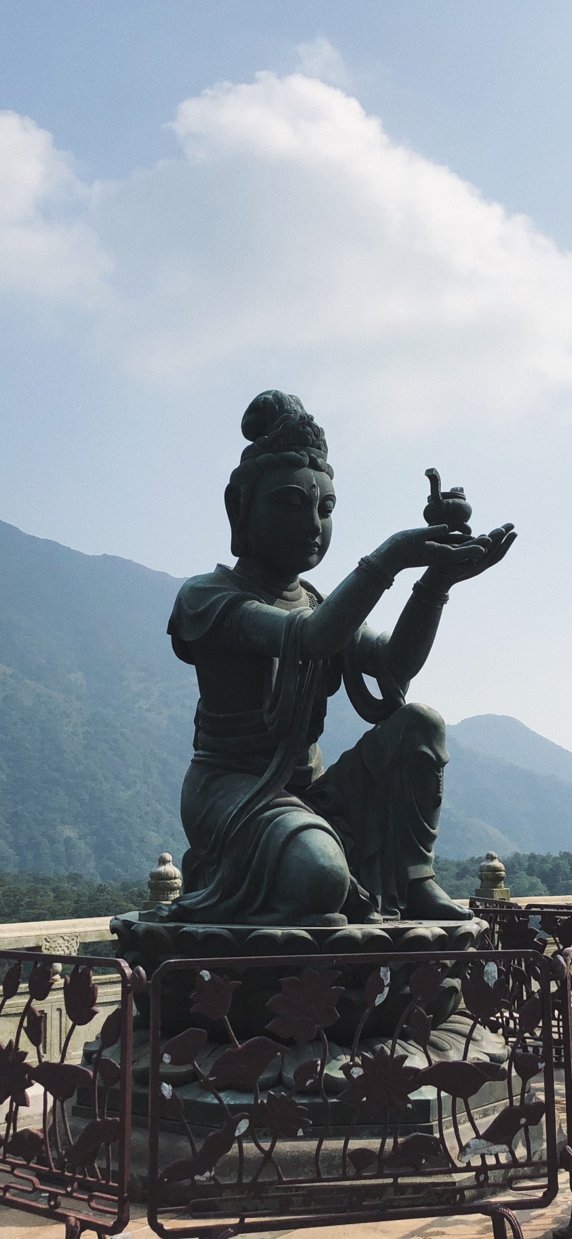 Hong Kong, po Lin Monastery, Tian Tan Buddha, Statue, Tourist Attraction. Wallpaper in 1125x2436 Resolution