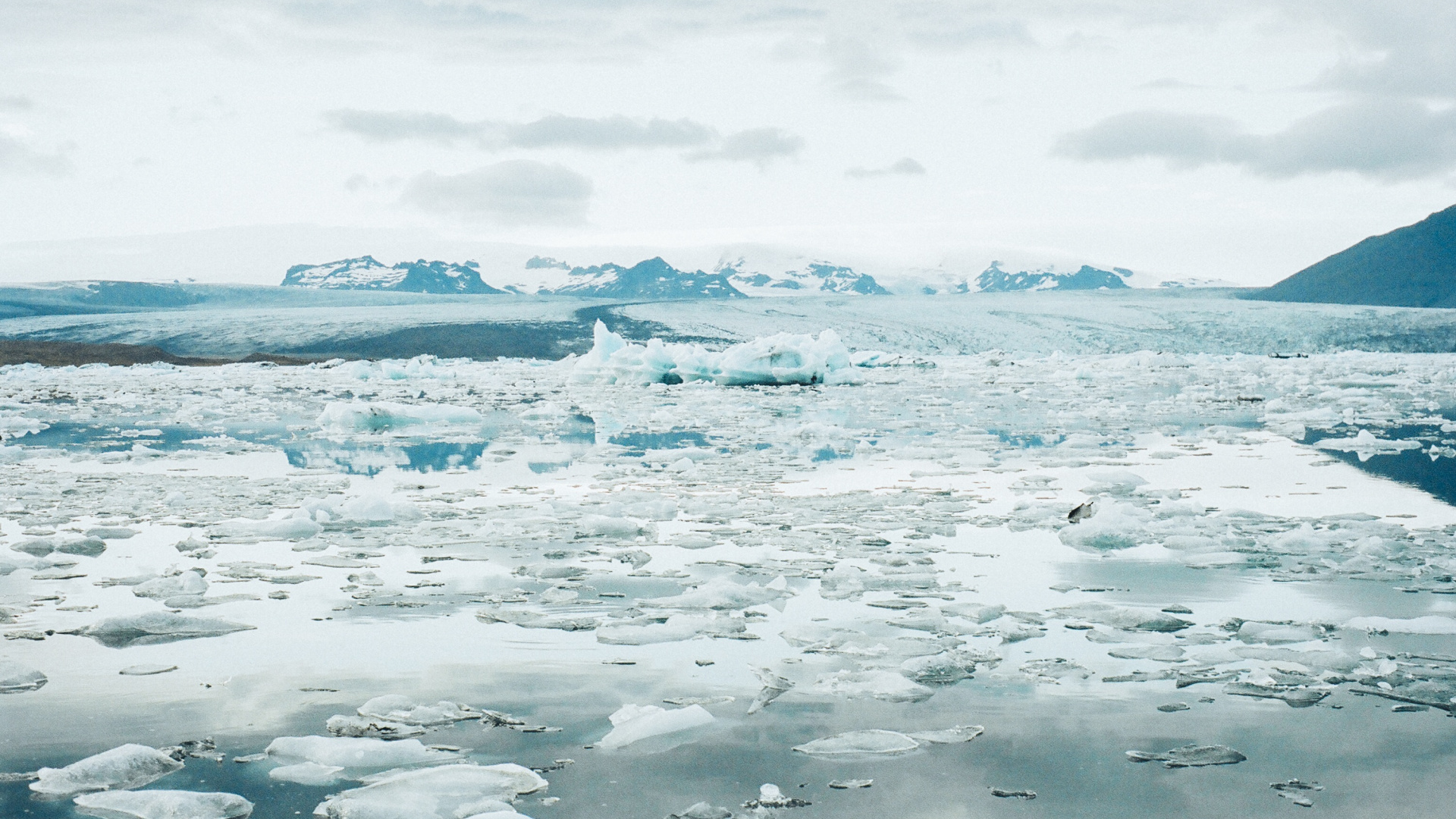 Ice on Body of Water During Daytime. Wallpaper in 1920x1080 Resolution