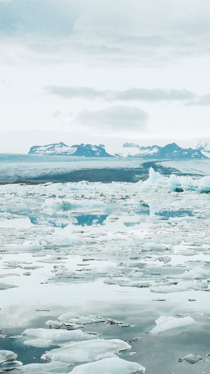 Ice on Body of Water During Daytime. Wallpaper in 720x1280 Resolution