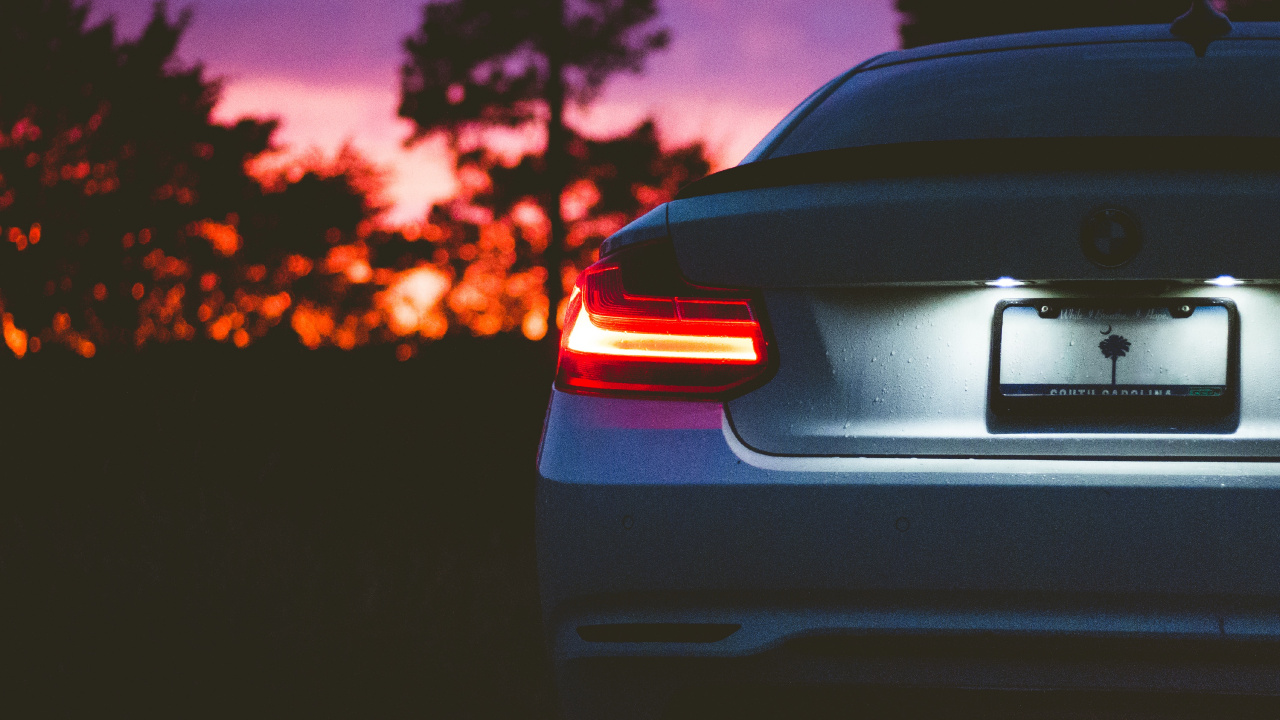 Black Car on Road During Sunset. Wallpaper in 1280x720 Resolution