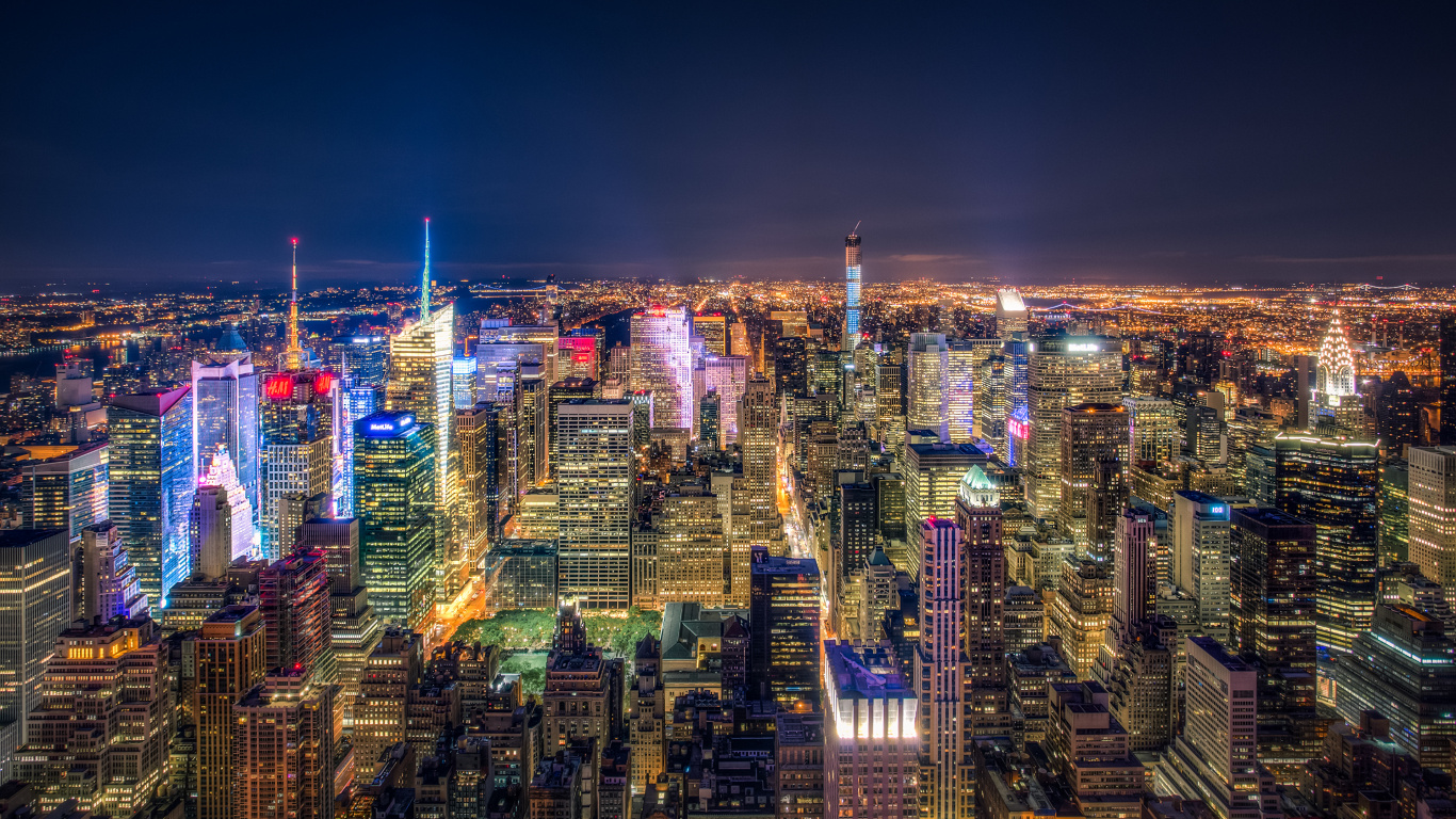 Horizon de la Ville Pendant la Nuit. Wallpaper in 1366x768 Resolution