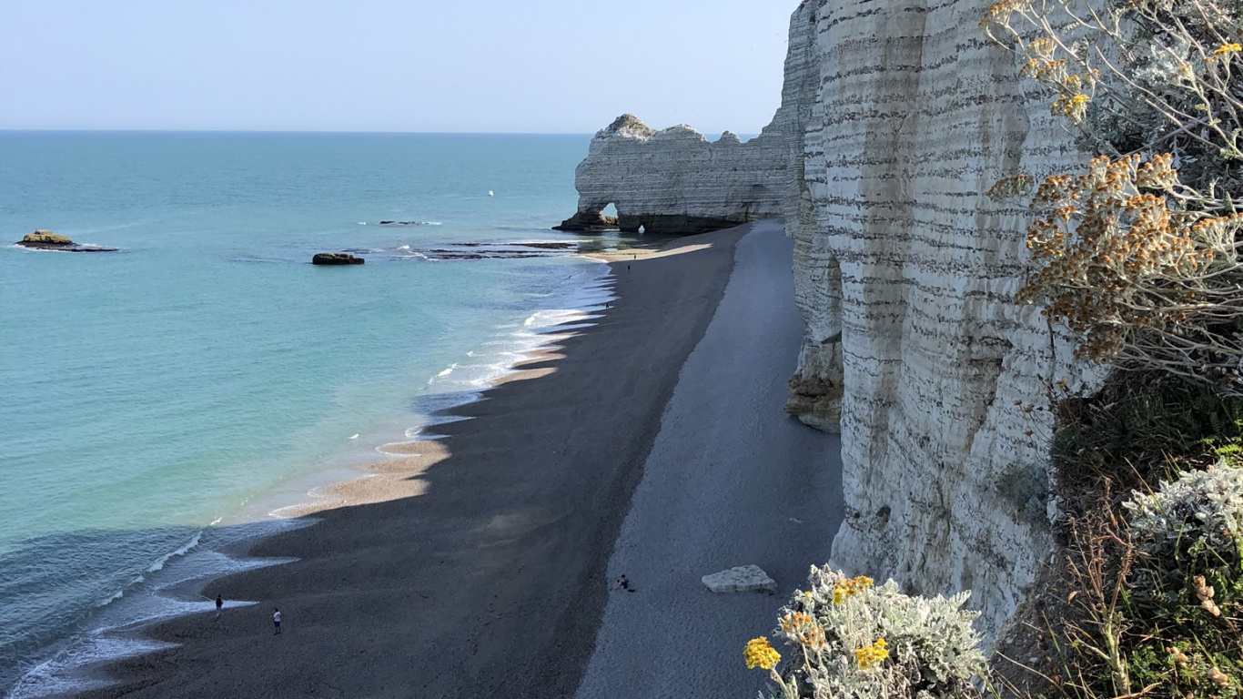 Côte, Promontoire, Corps de L'eau, Rock, Rive. Wallpaper in 1366x768 Resolution