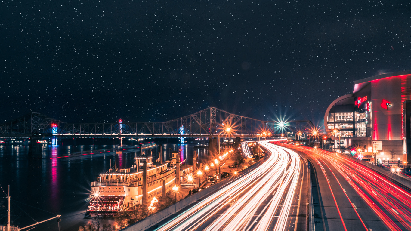Photographie en Accéléré Des Lumières de la Ville Pendant la Nuit. Wallpaper in 1366x768 Resolution