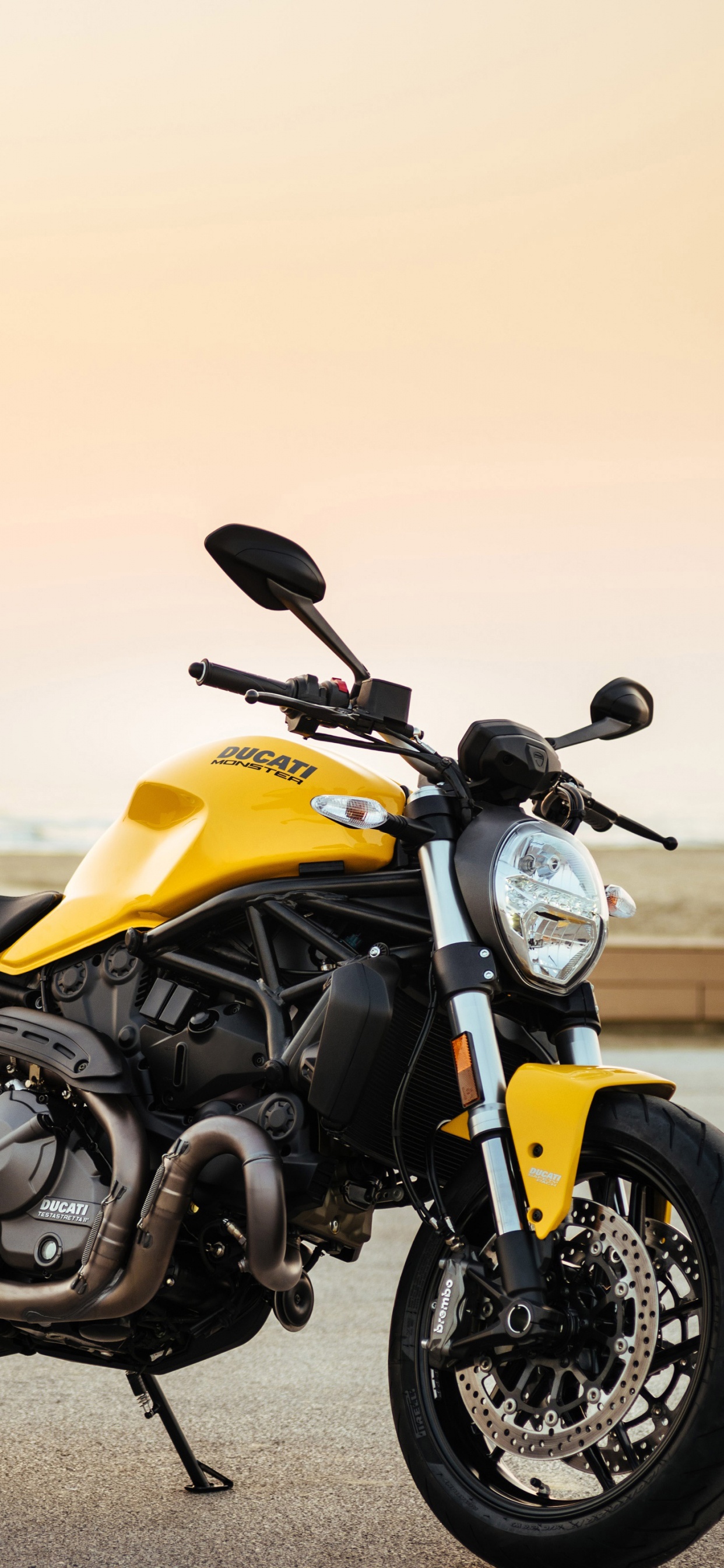 Yellow and Black Sports Bike on Gray Asphalt Road During Daytime. Wallpaper in 1242x2688 Resolution