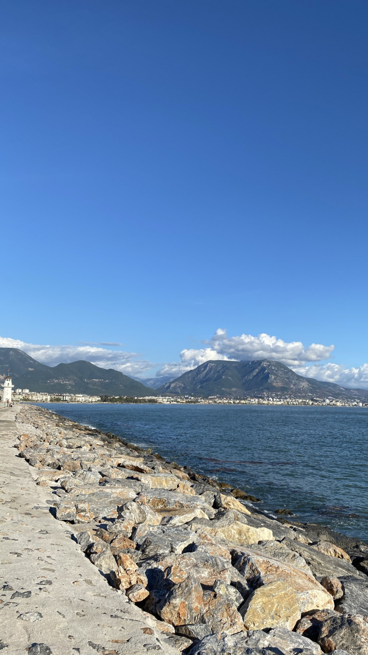 Faro de Alanya, Agua, Montaña, Highland. Wallpaper in 750x1334 Resolution
