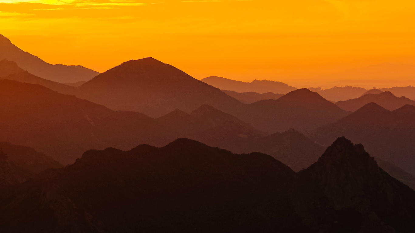Silhouette of Mountains During Sunset. Wallpaper in 1366x768 Resolution