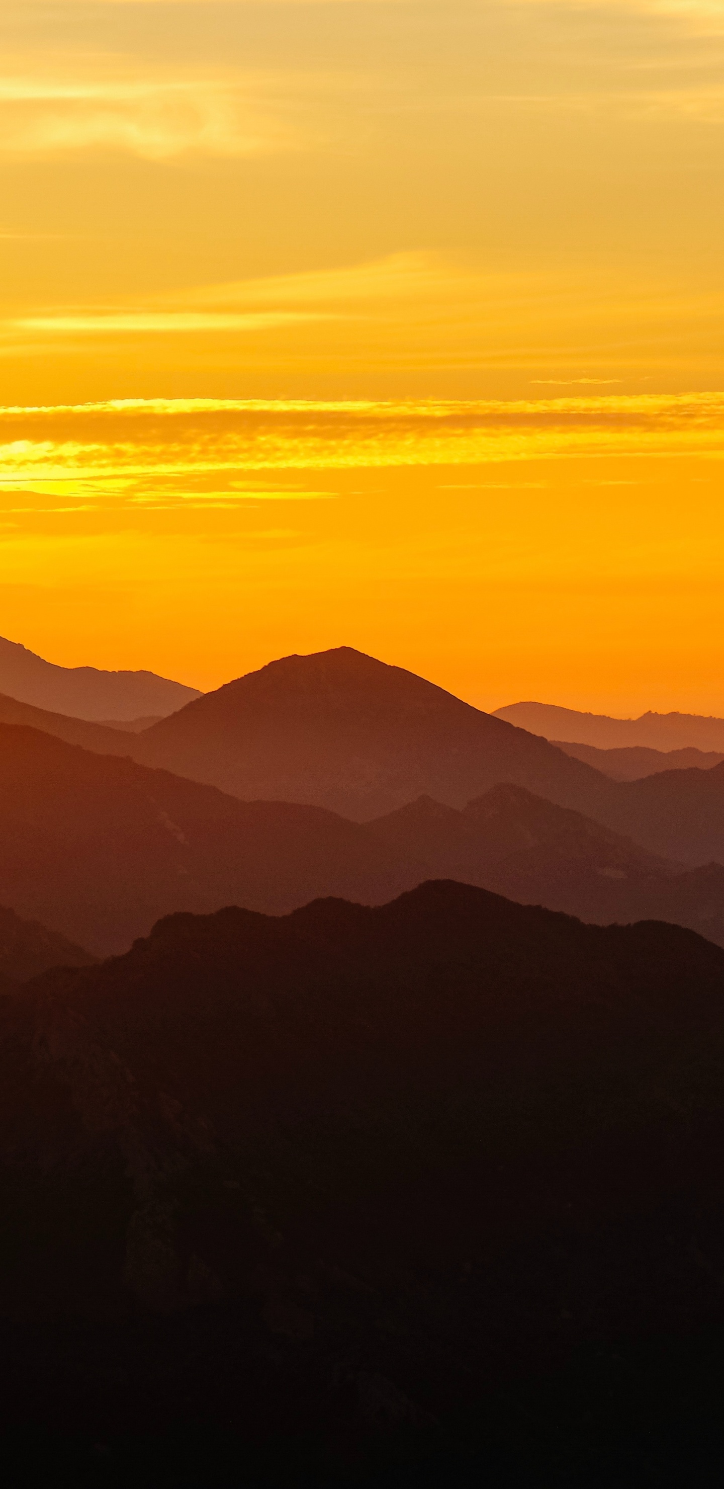 Silhouette of Mountains During Sunset. Wallpaper in 1440x2960 Resolution
