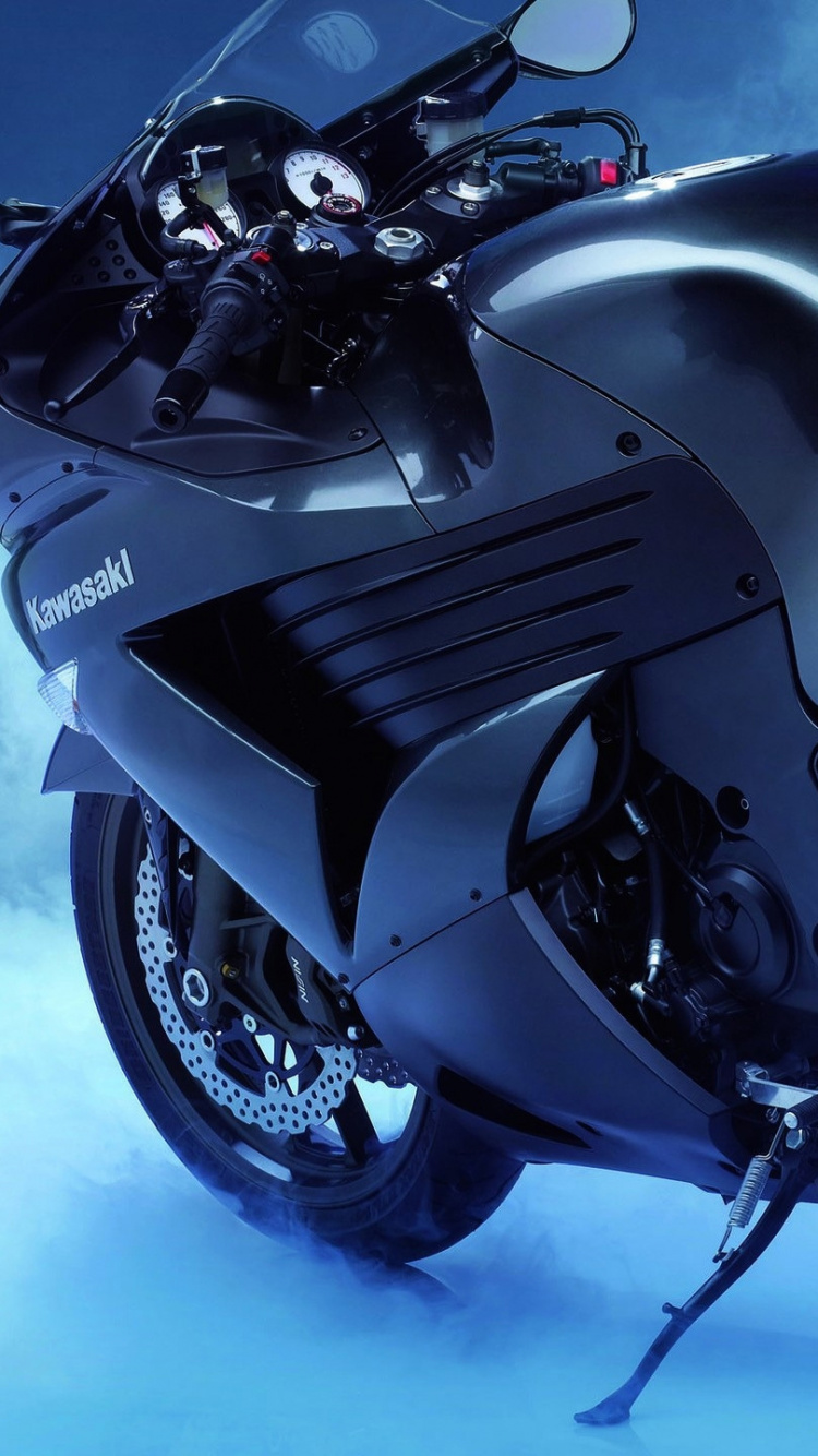 Moto Cruiser Noir et Argent. Wallpaper in 750x1334 Resolution