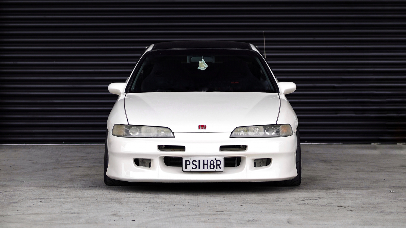 Coche Blanco en Una Habitación Blanca. Wallpaper in 1366x768 Resolution