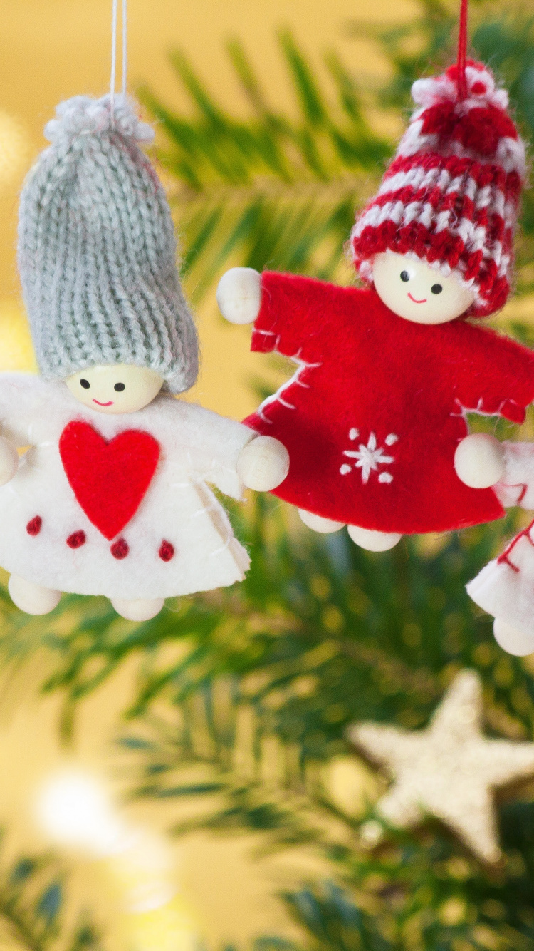 Christmas Day, Holiday, Christmas Tree, Christmas Ornament, Christmas Decoration. Wallpaper in 750x1334 Resolution