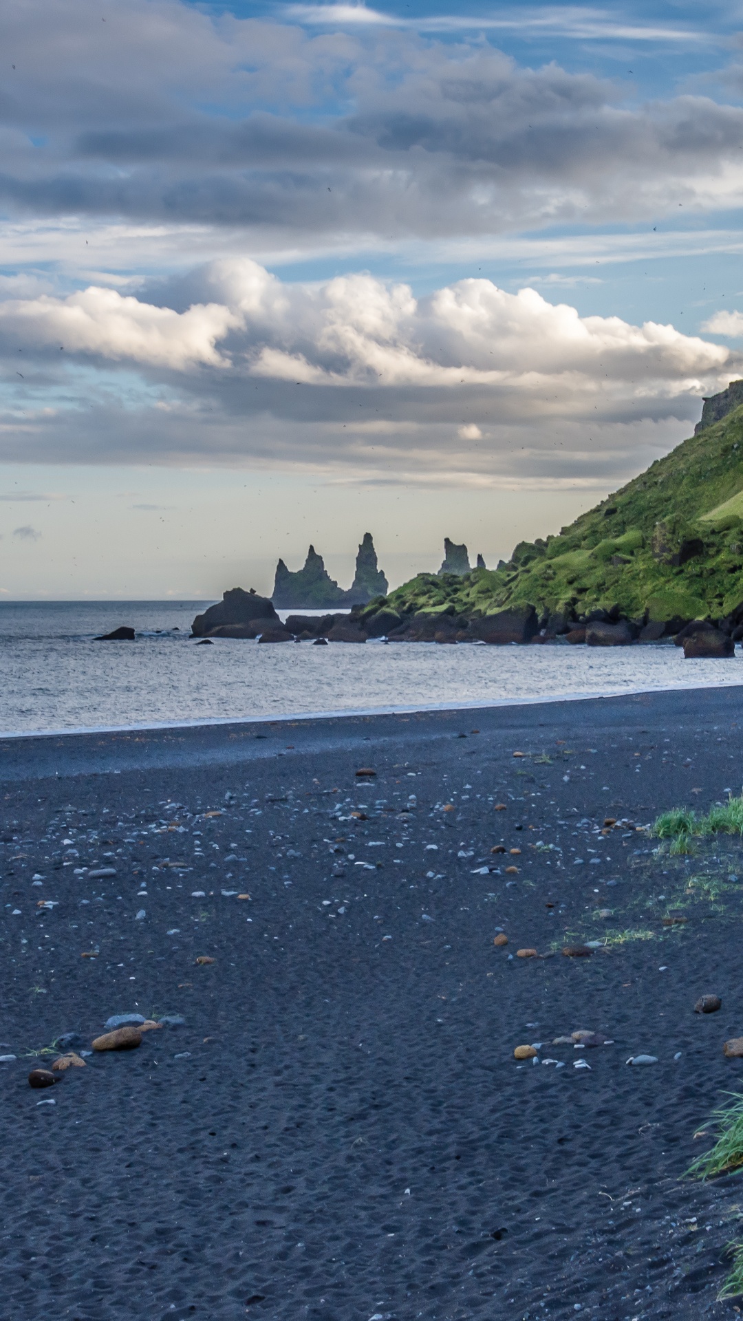 Reynisdrangar, Agua, Los Recursos de Agua, Montaña, Paisaje Natural. Wallpaper in 1080x1920 Resolution