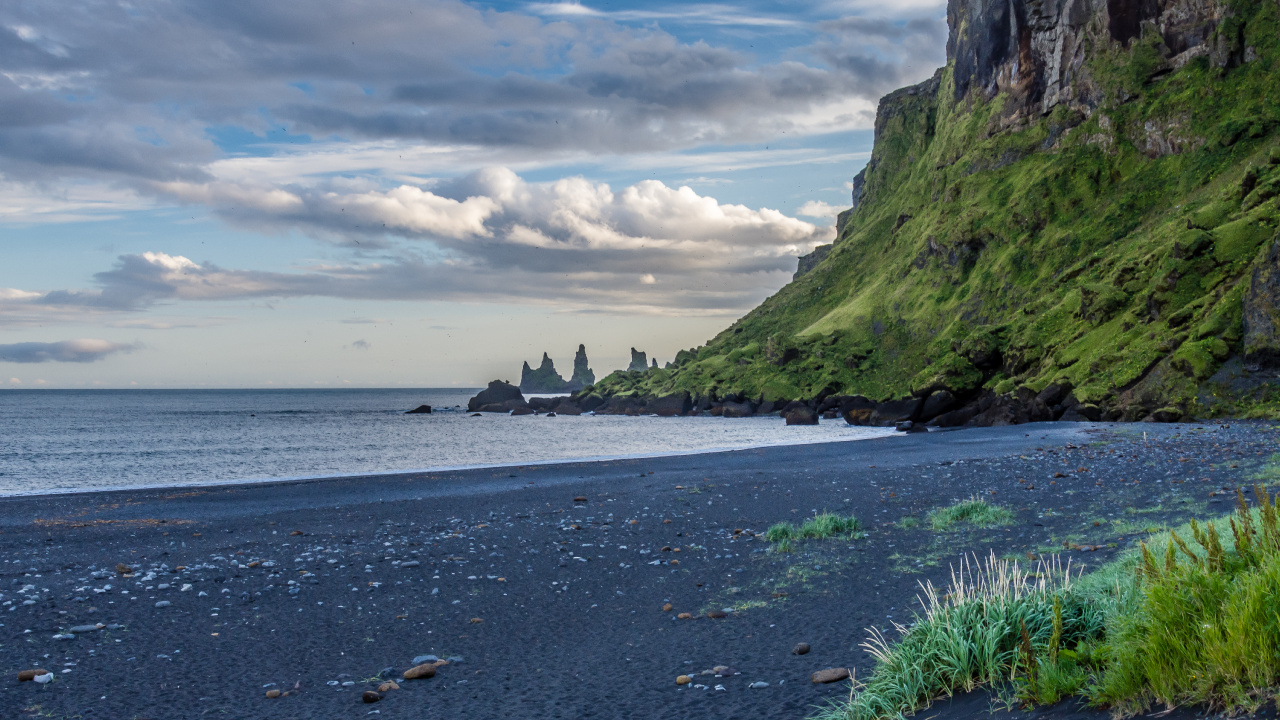 Reynisdrangar, Cloud, Wasser, Wasserressourcen, Naturlandschaft. Wallpaper in 1280x720 Resolution