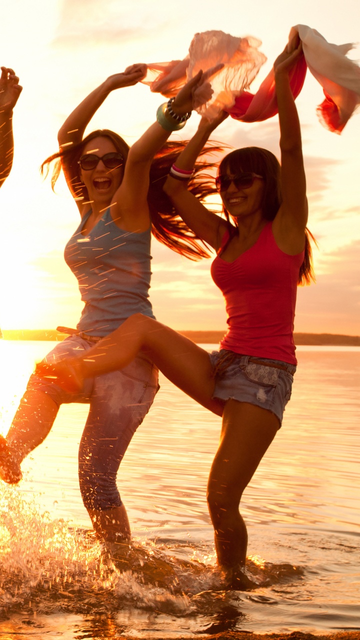 Amusement, Bonheur, Resort, Eau, Ciel. Wallpaper in 720x1280 Resolution