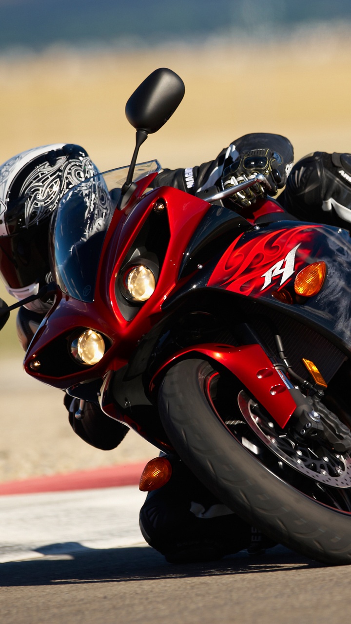 摩托车头盔, 超级赛车, 摩托车手, 赛道, 摩托车赛车 壁纸 720x1280 允许
