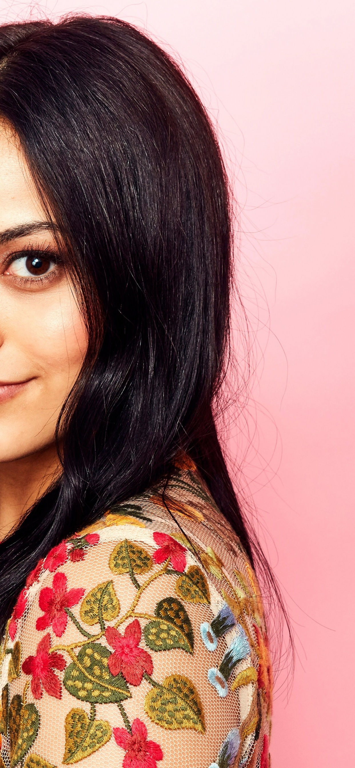 Camila Mendes Hq, Camila Mendes, Riverdale, Veronica Lodge, Stirn. Wallpaper in 1242x2688 Resolution