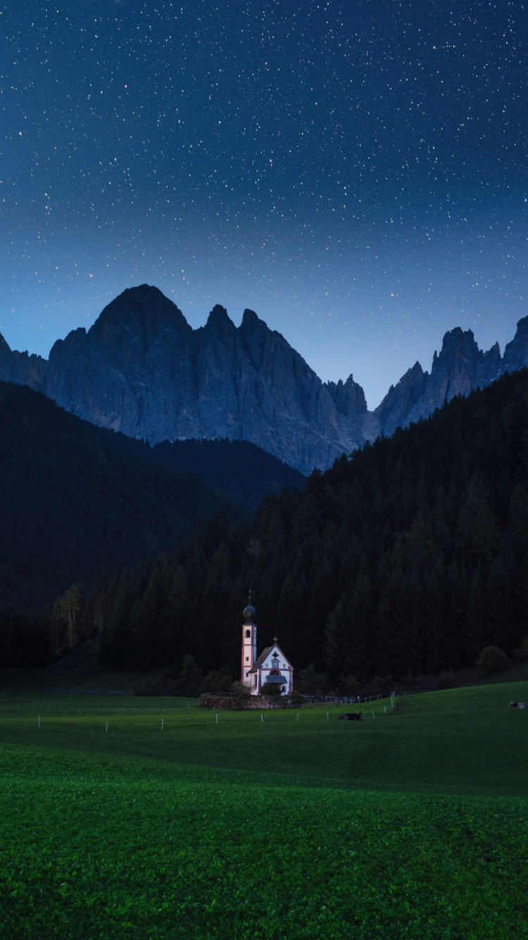 Gr, Bergigen Landschaftsformen, Naturlandschaft, Bergkette, Nacht. Wallpaper in 750x1334 Resolution