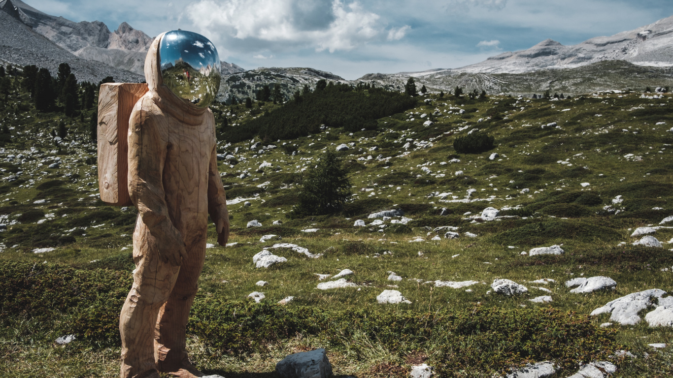 Astronaut, Bergigen Landschaftsformen, Bergkette, Wildnis, Hochland. Wallpaper in 1366x768 Resolution