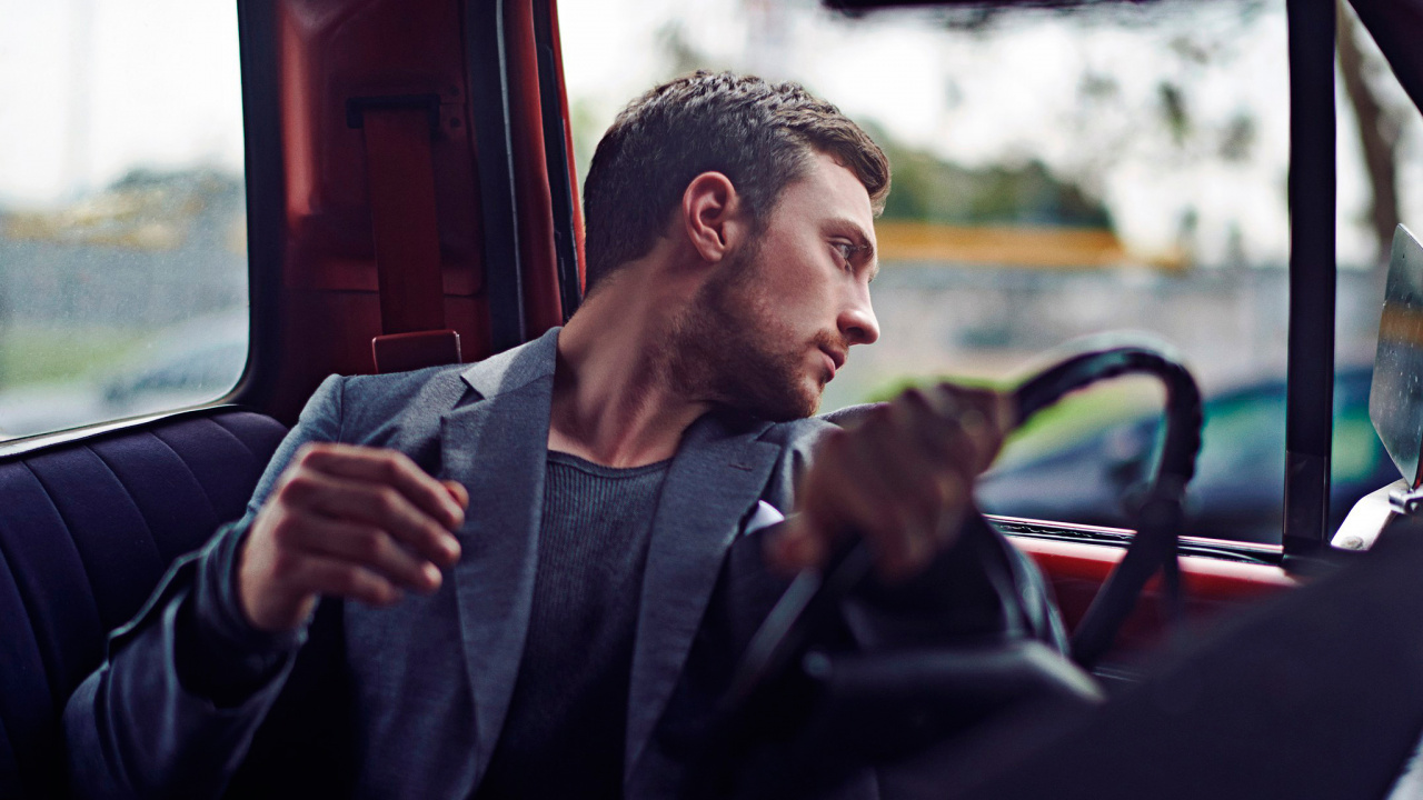 Aaron Taylor-Johnson, Human, Family Car, Car, Facial Hair. Wallpaper in 1280x720 Resolution