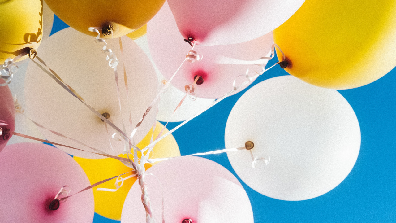 Yellow Blue and Pink Balloons. Wallpaper in 1280x720 Resolution