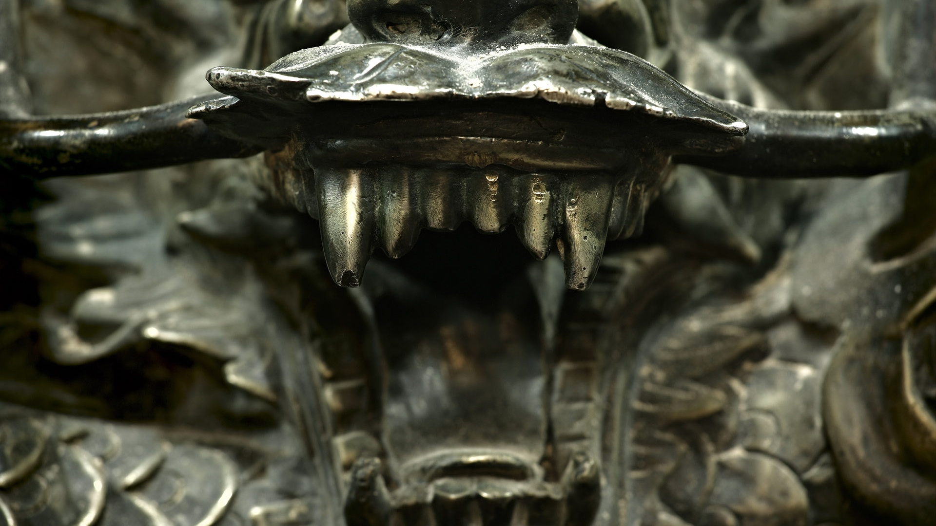 Schwarze Betonstatue Des Menschen. Wallpaper in 1920x1080 Resolution