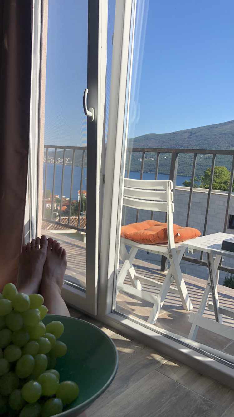 Window, Water, Seedless Fruit, Furniture, Outdoor Furniture. Wallpaper in 750x1334 Resolution