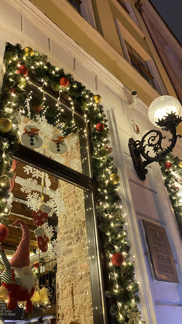 Christmas, Christmas Day, Christmas Tree, Christmas Decoration, Lighting. Wallpaper in 750x1334 Resolution