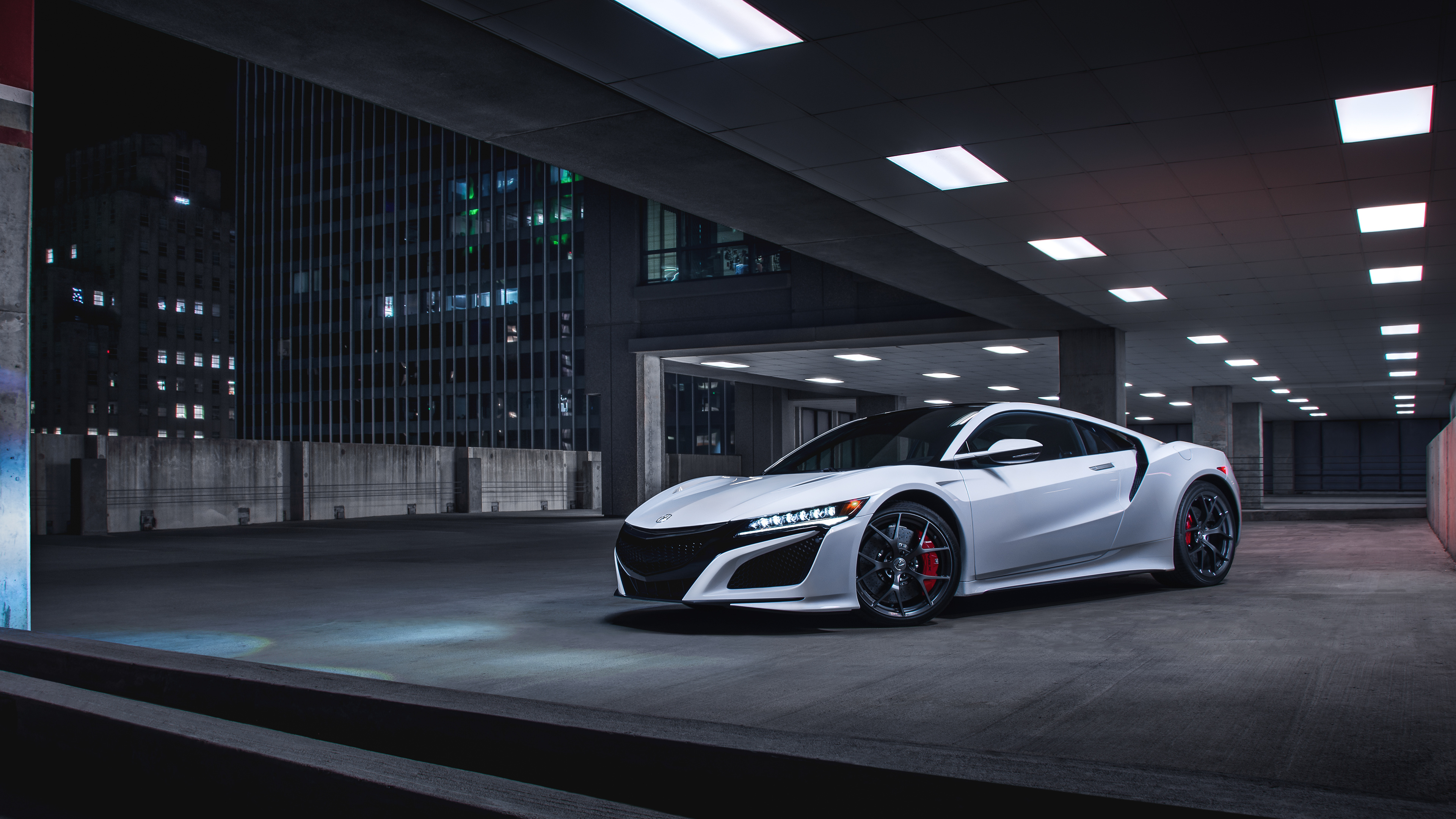 White Porsche 911 Parked in a Parking Lot. Wallpaper in 3840x2160 Resolution