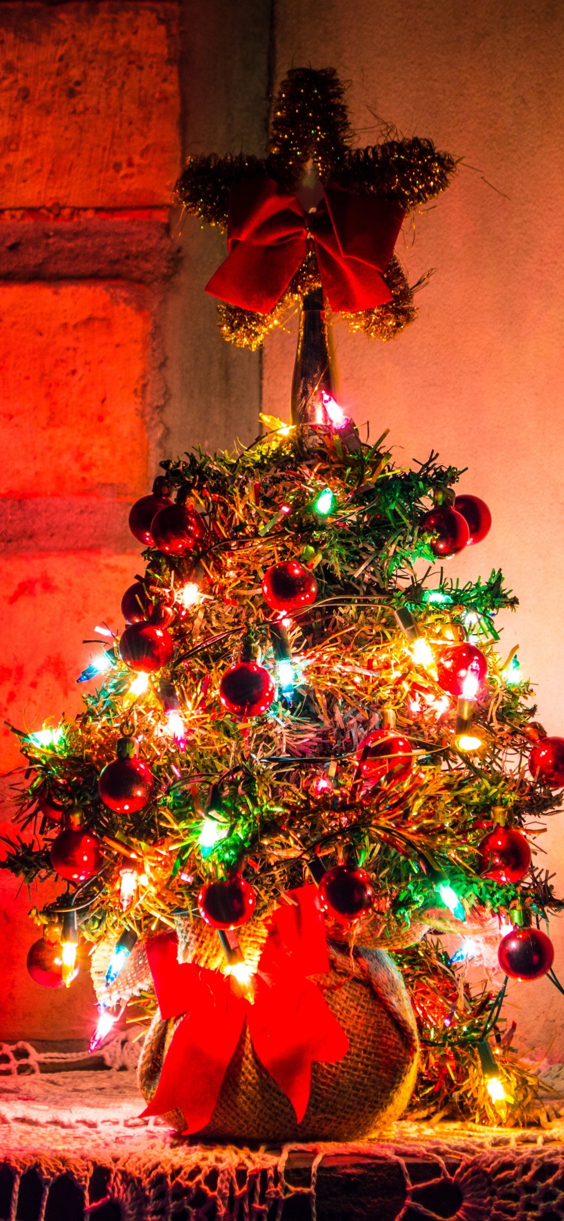 Christmas Day, Christmas Decoration, Christmas Tree, New Year, Christmas and Holiday Season. Wallpaper in 1125x2436 Resolution