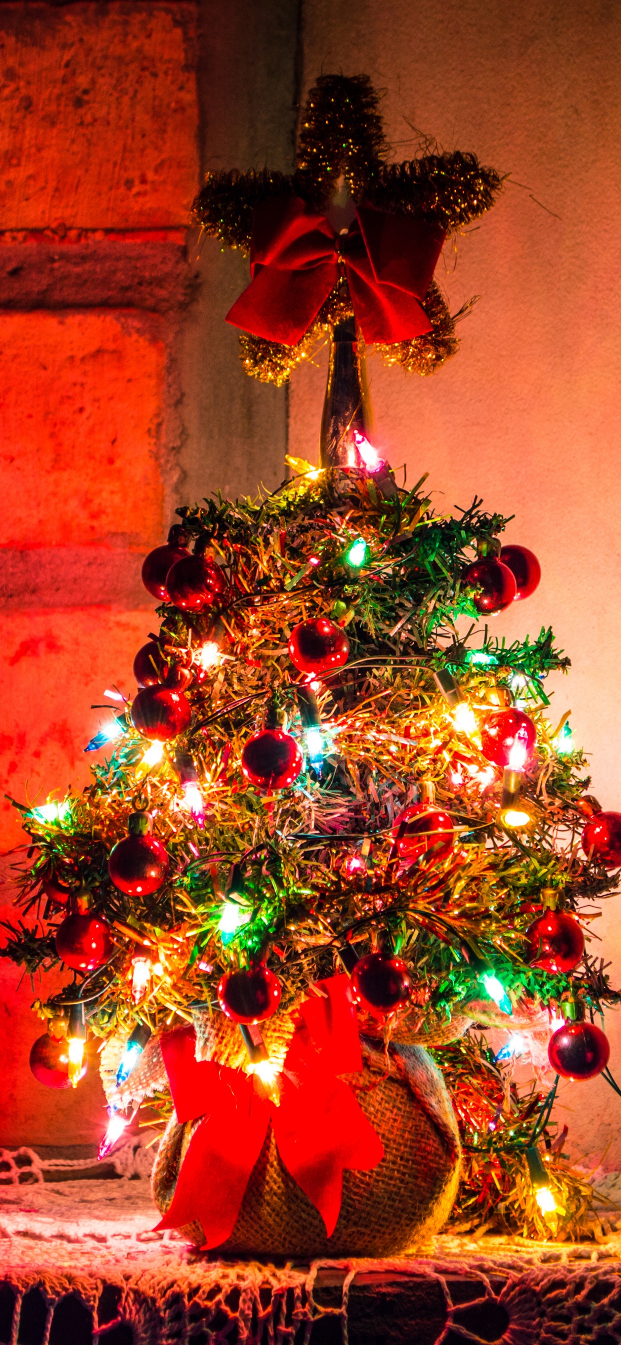 El Día De Navidad, Decoración de la Navidad, Nochevieja, la Navidad y la Temporada de Vacaciones, Luces de Navidad. Wallpaper in 1242x2688 Resolution