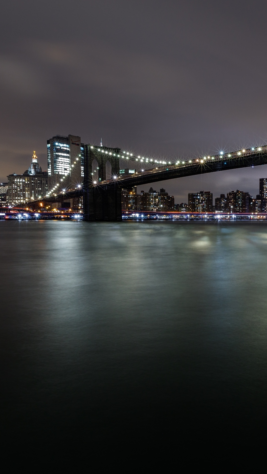 Réflexion, Eau, Bâtiment, Corps de L'eau, Tour de Bloc. Wallpaper in 1080x1920 Resolution